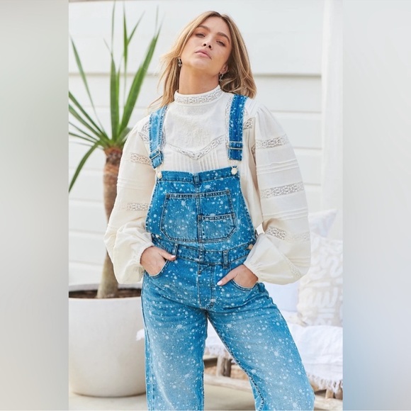 🎉LAST PIECE🎉Free People Ziggy Denim Overalls - Beach Splatter - Picture 4 of 11